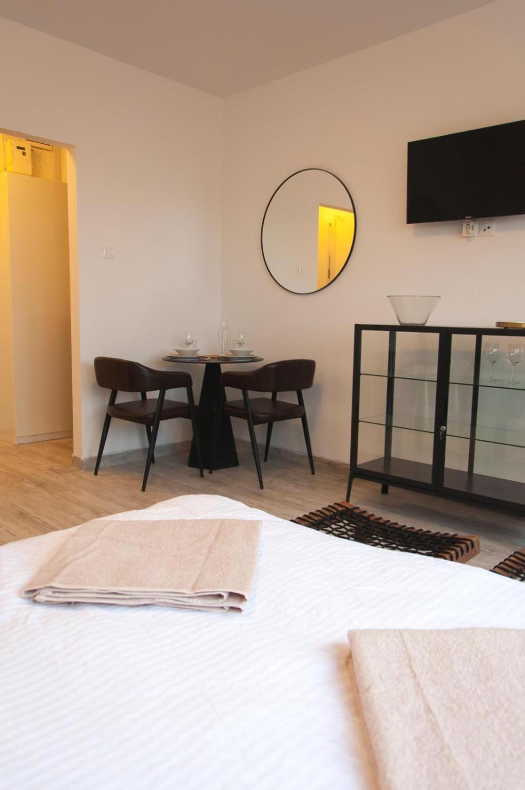 Work & Apartament *